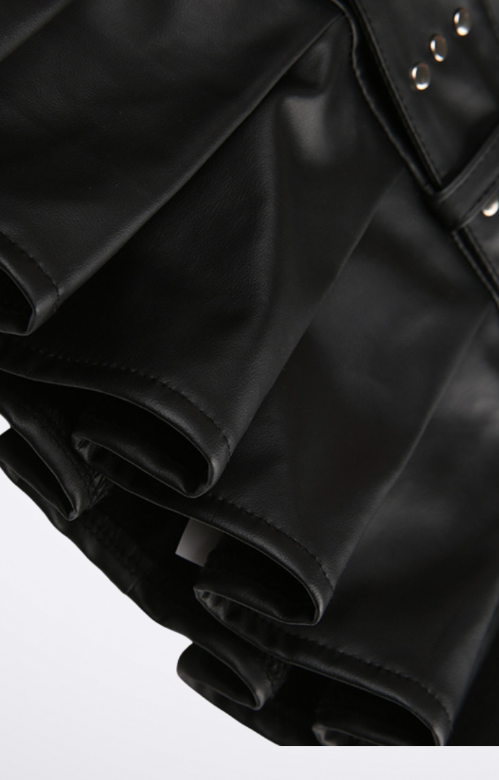 VENOM BUCKLE PLEATED MINI SKIRT