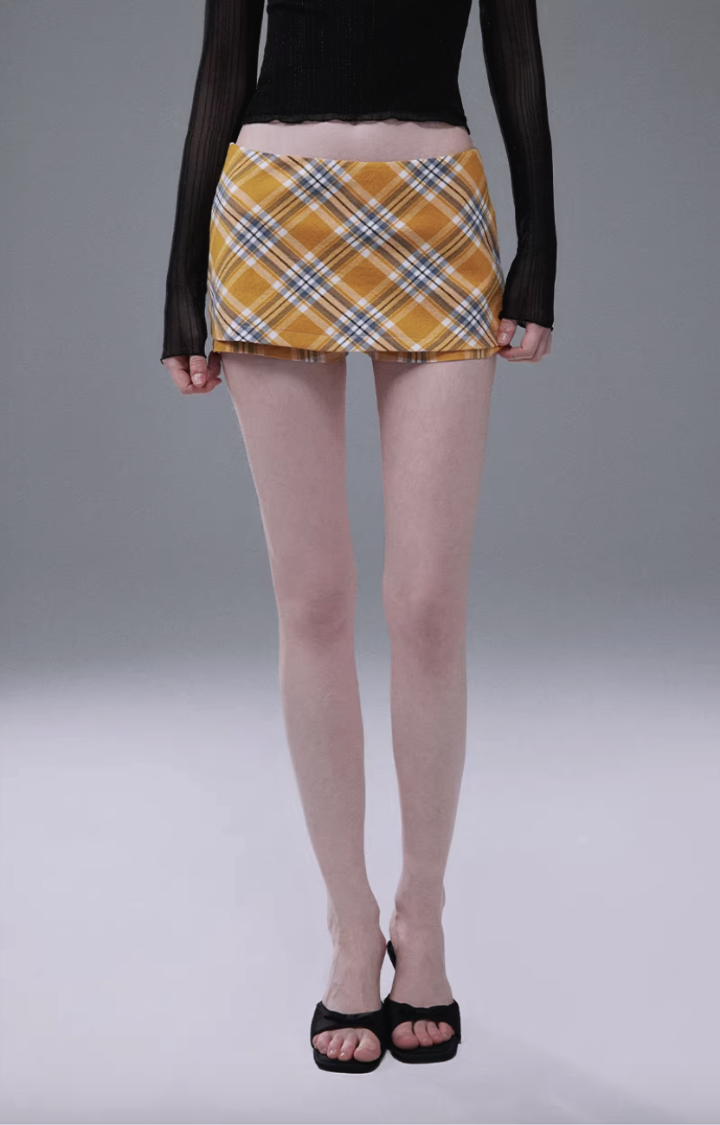PRIMAL TEASE PLAID MICRO SKORT