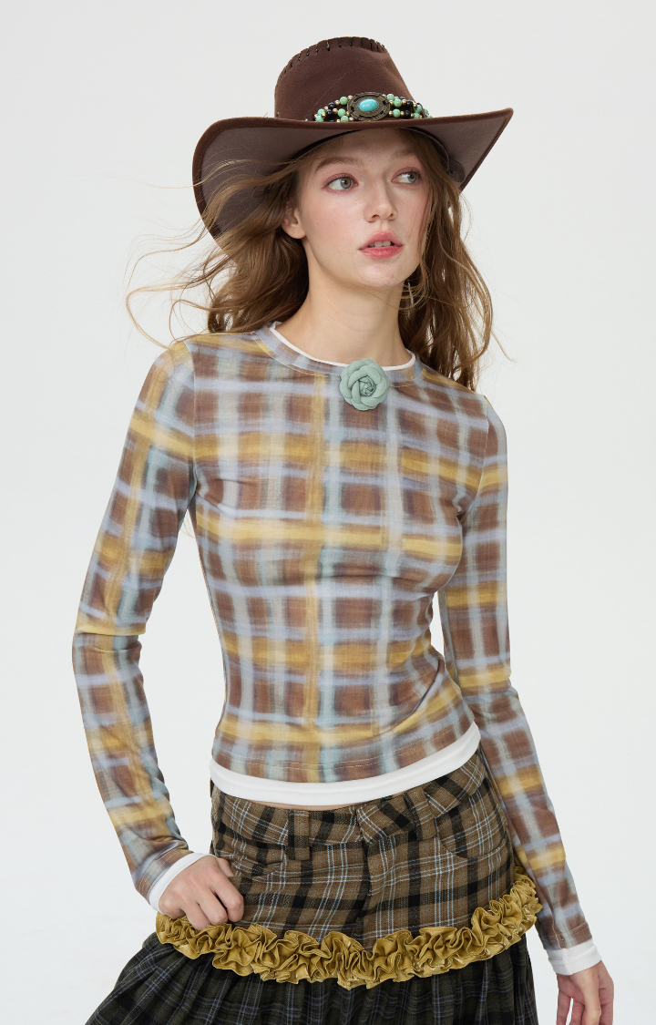 PRINTED FAUX-LAYER LONGSLEEVE TOP IN HONEY-MAPLE CHECK