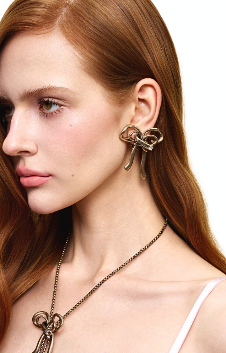 GILDED SILENCE BOW EARRINGS
