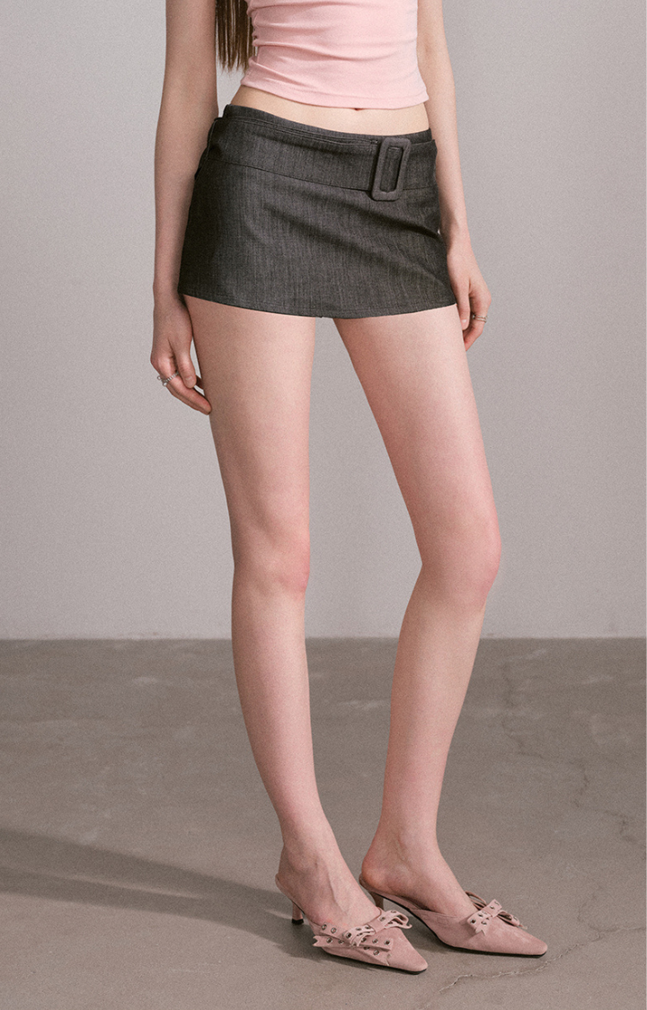 WIDE BELT WHISPER MINI SKIRT IN HADOW DENIM NOIR