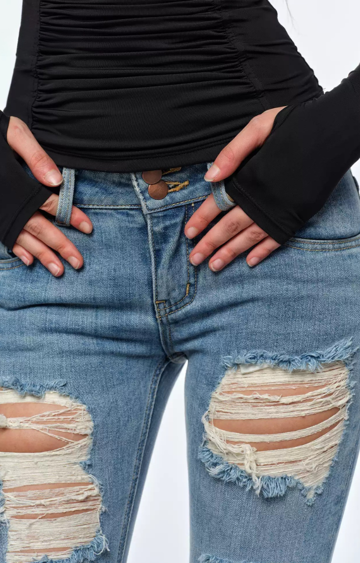 RIPPED ALIBI LOW-RISE JEANS