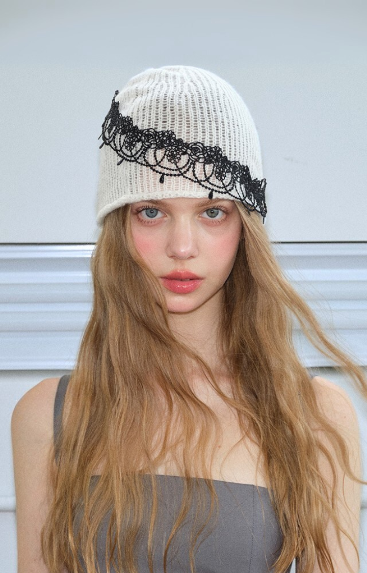 ROSE LACE KNIT BEANIE IN MILK WHITE