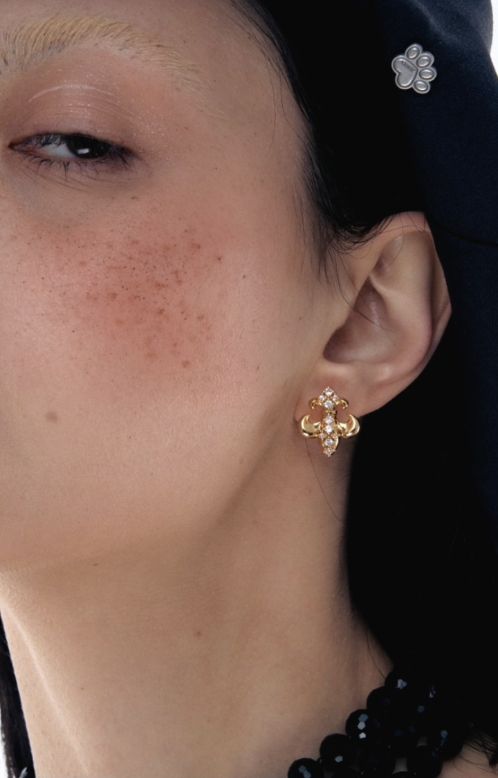 IRIS DISCIPLINE STUD EARRINGS