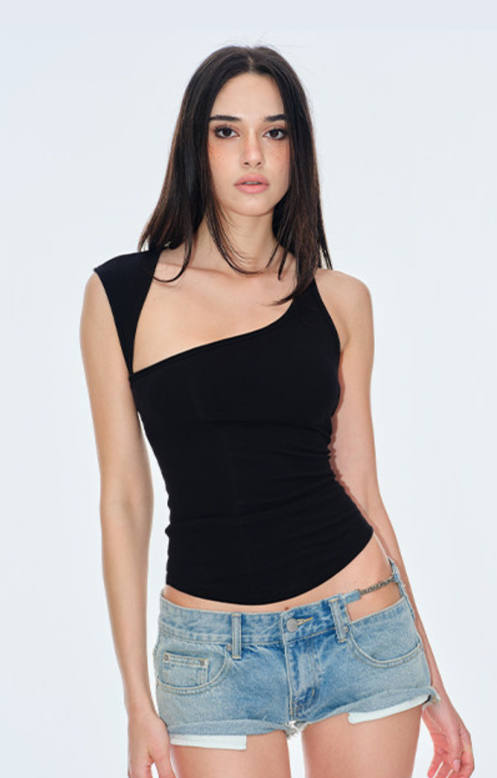 SLANT HEART ASYMMETRIC TANK TOP
