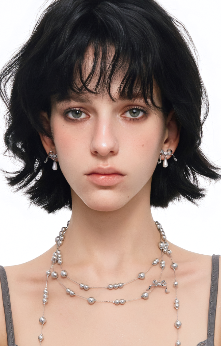 RIBBON THREAT PEARL STUD EARRINGS