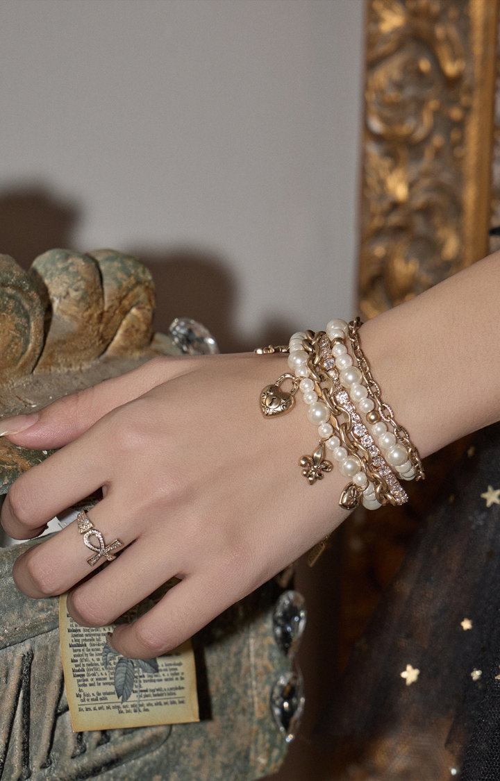 PEARL LOCK KEY MULTI-LAYER BRACELET