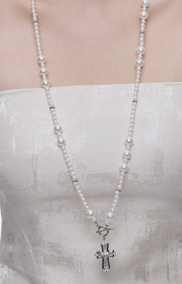 HOLY TEASE CROSS PEARL NECKLACE