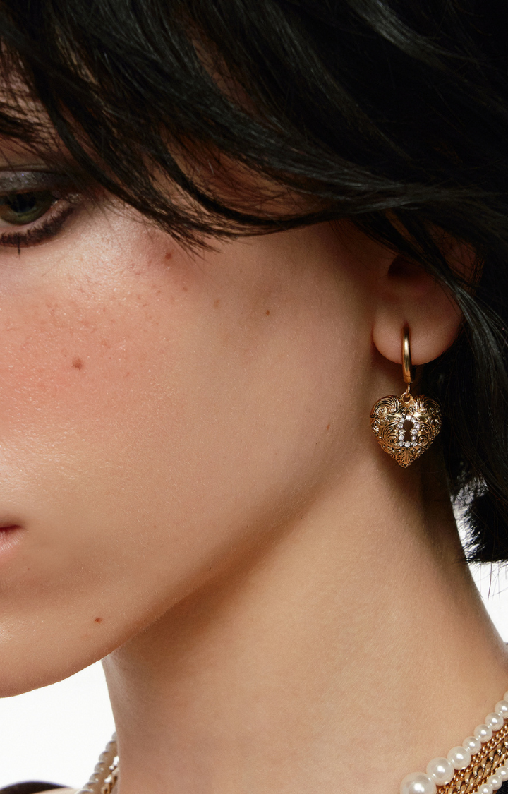 LOCKED HEART ASYMMETRIC EARRINGS