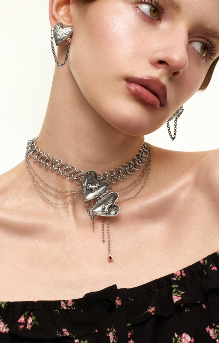 SAINTED LOCKET CHAIN CHOKER