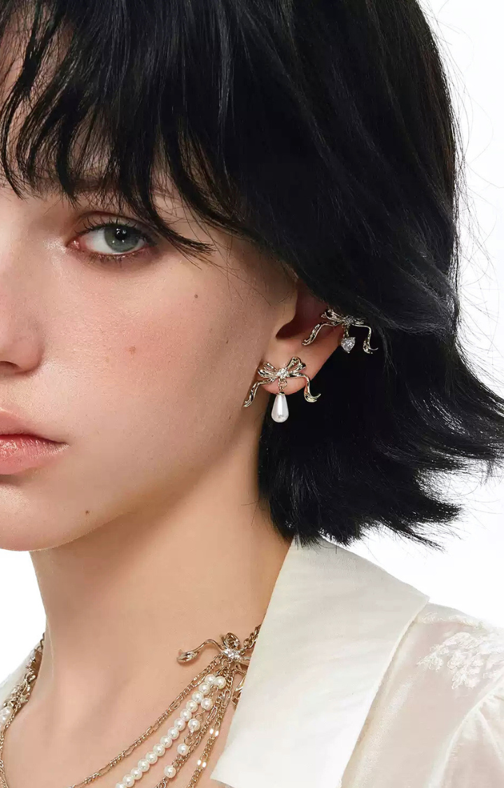 RIBBON THREAT PEARL STUD EARRINGS
