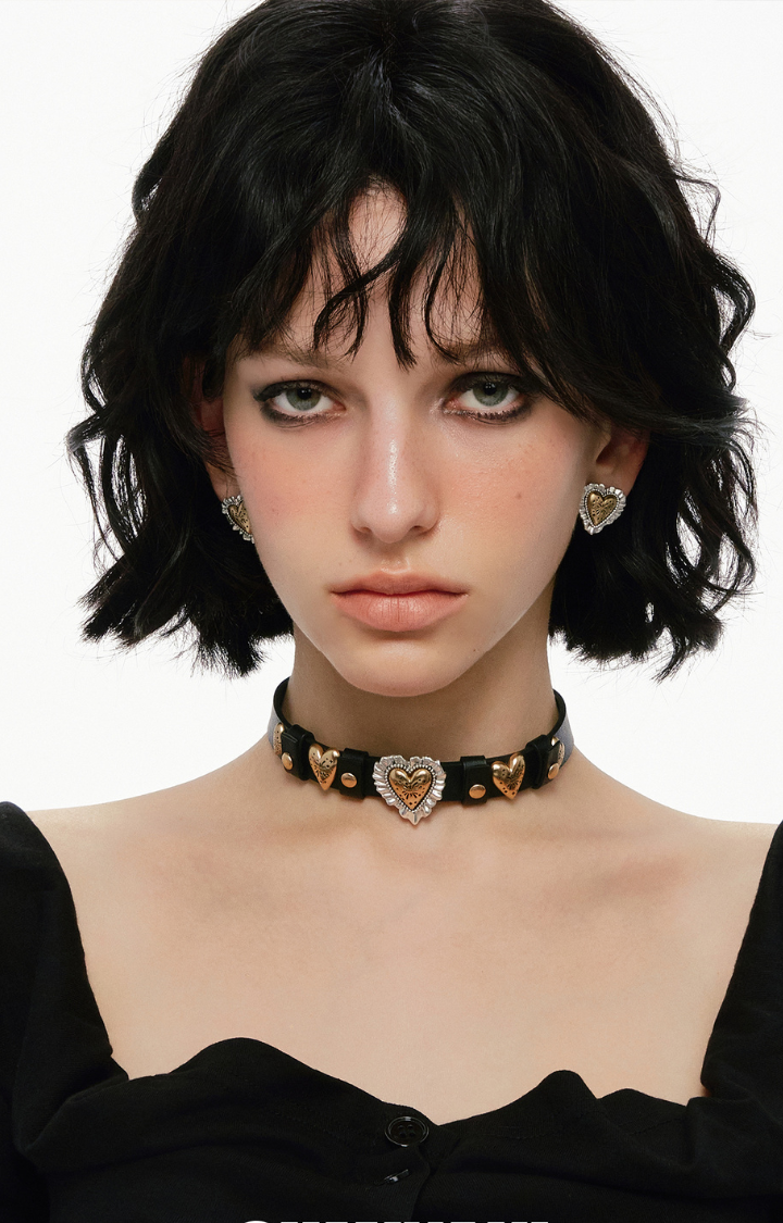 FIREWORK HEART LEATHER CLAVICLE CHAIN