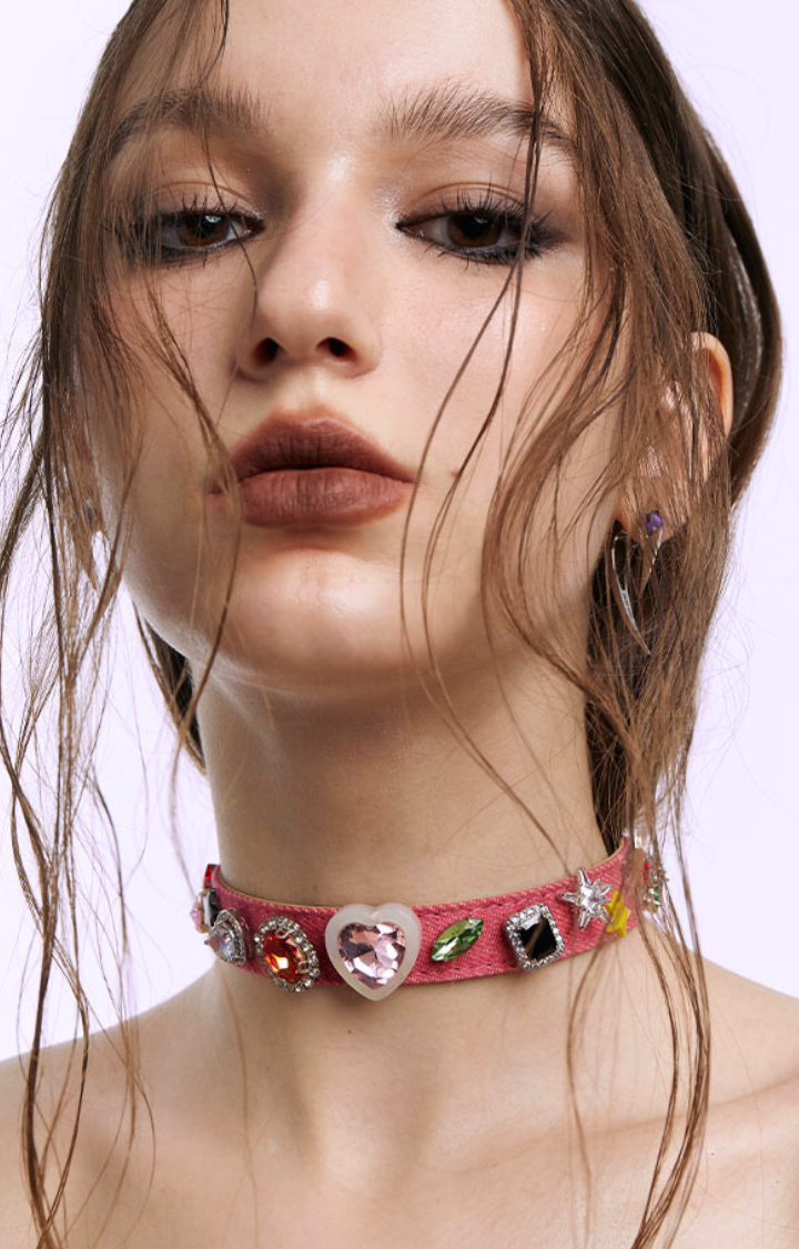 DOPAMINE PINK DENIM HEART GEM CHOKER
