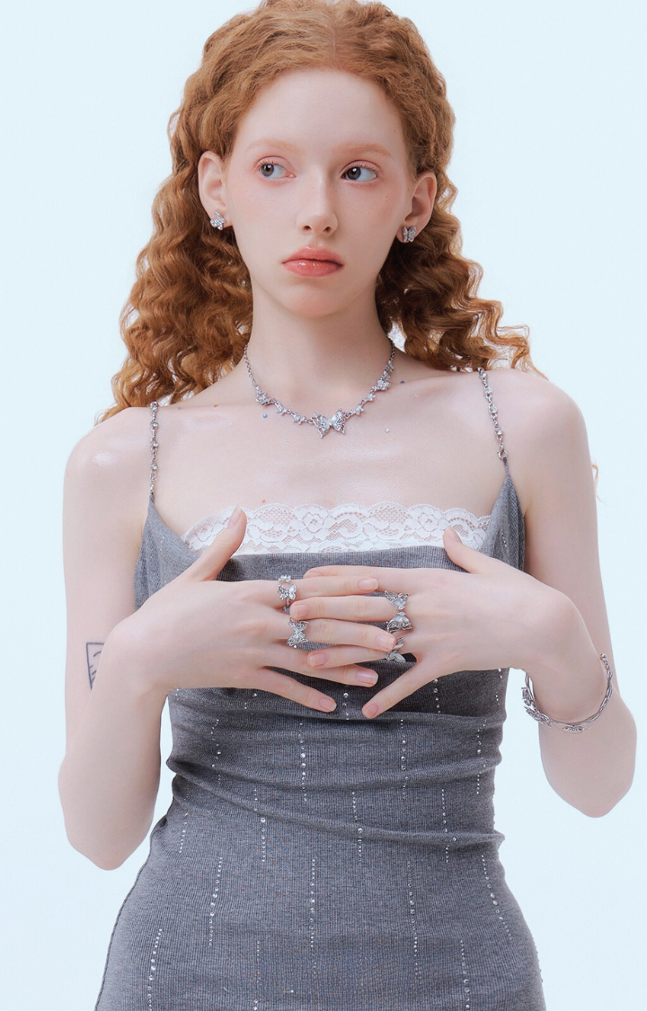 PEARLCORE BUTTERFLY NECKLACE