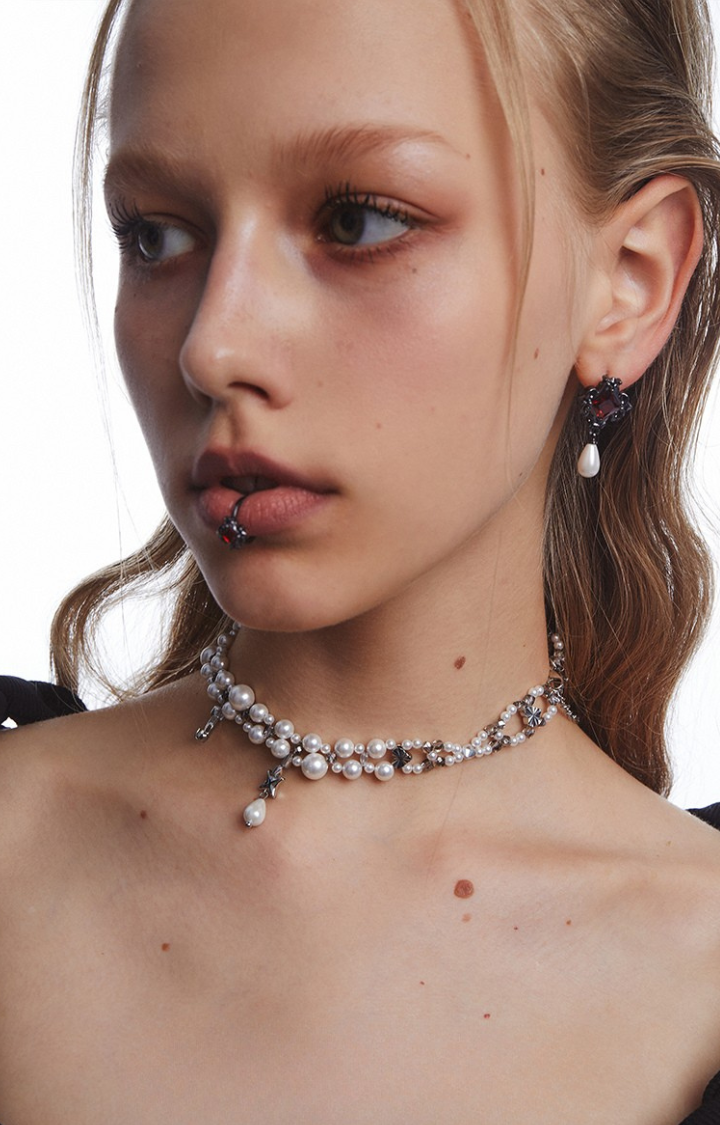 MIDNIGHT GARDENIA PEARL CHOKER