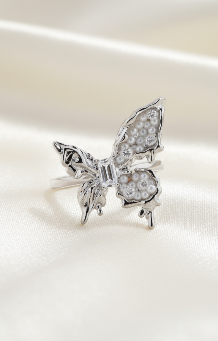 PEARLSTORM BUTTERFLY RING