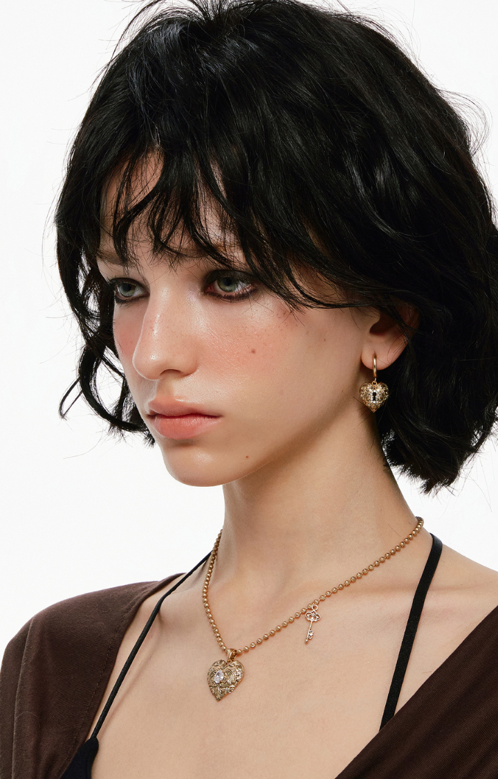 LOCKED HEART CHARM NECKLACE