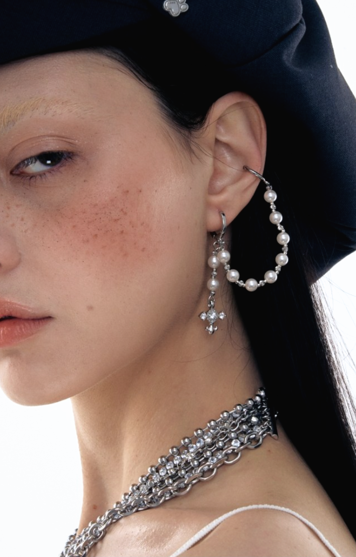 IRIS CHAIN PEARL EARRINGS