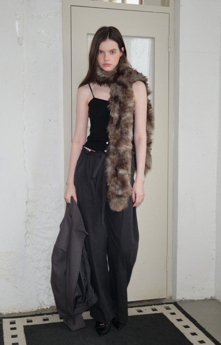 VELVET SIN FAUX FUR SCARF IN MOCHA LEOPARD FADE
