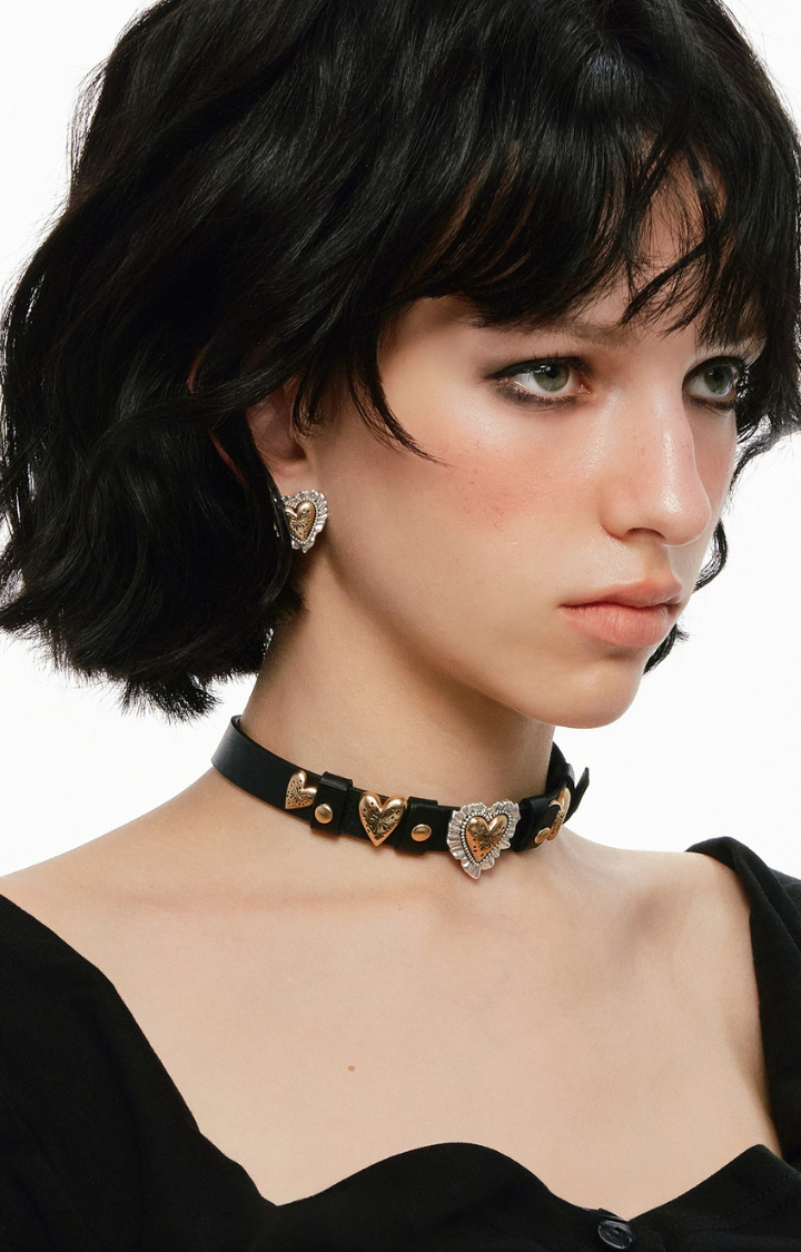 FIREWORK HEART LEATHER CLAVICLE CHAIN