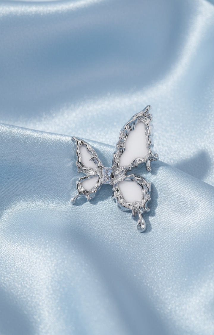 FROZEN ECHO BUTTERFLY RING