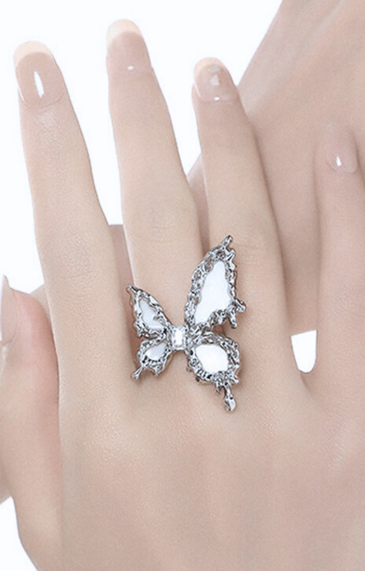 FROZEN ECHO BUTTERFLY RING
