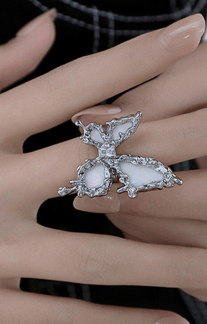 FROZEN ECHO BUTTERFLY RING