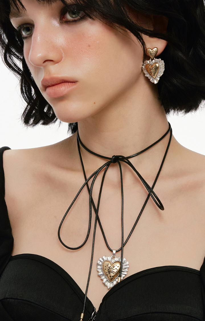 FIREWORKS HEART RIBBON TIE NECKLACE