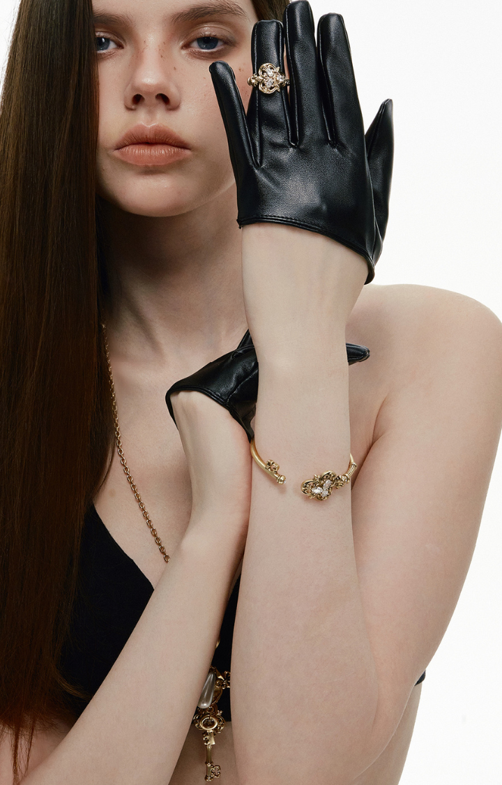 BROKEN KEY MUSE BRACELET