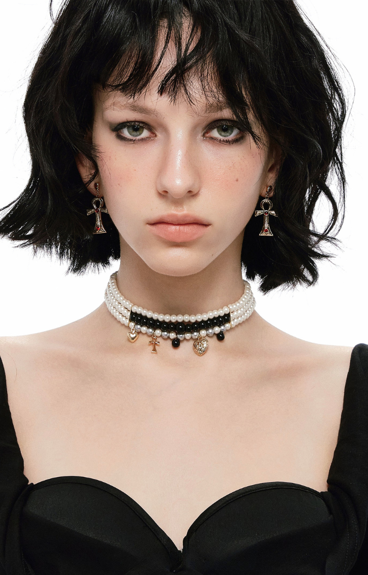 PEARL RELIC CHOKER