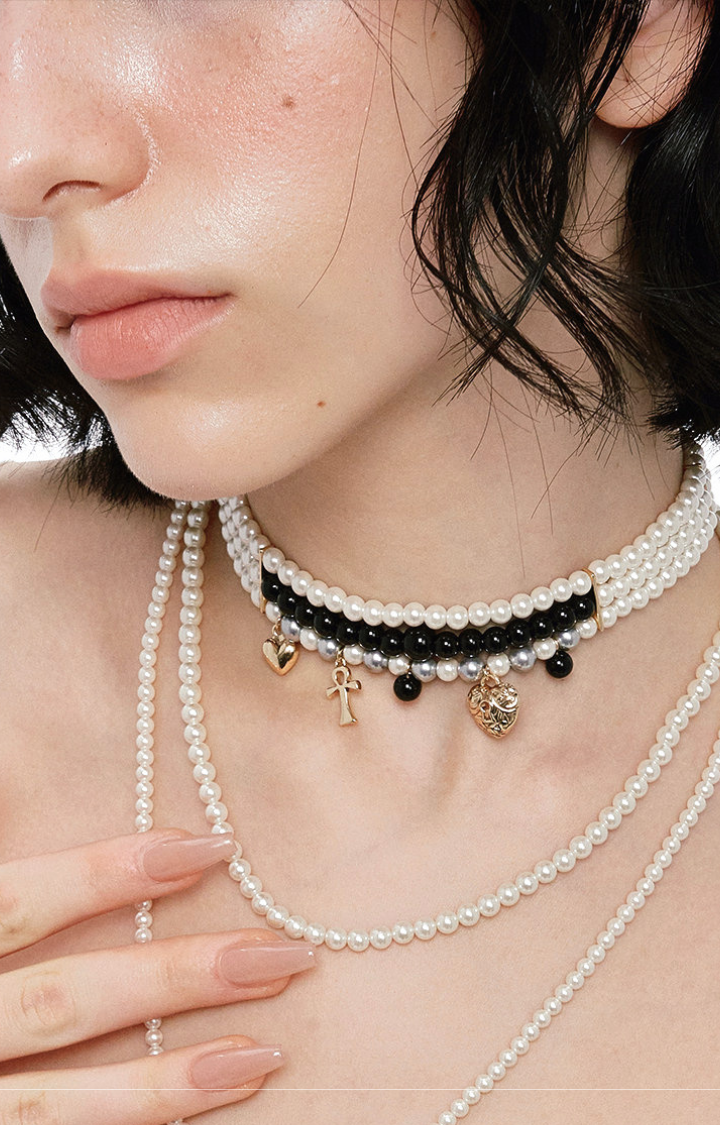 PEARL RELIC CHOKER