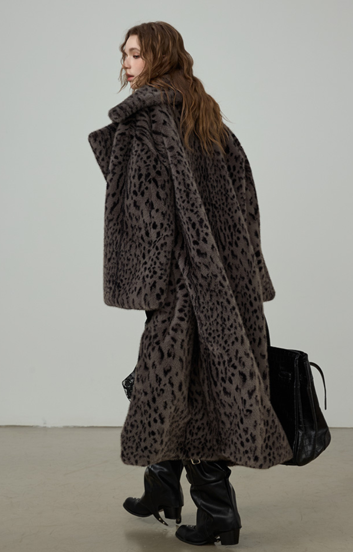 WILD GRACE LEOPARD FAUX FUR MAXI COAT IN GRAY LEOPARD