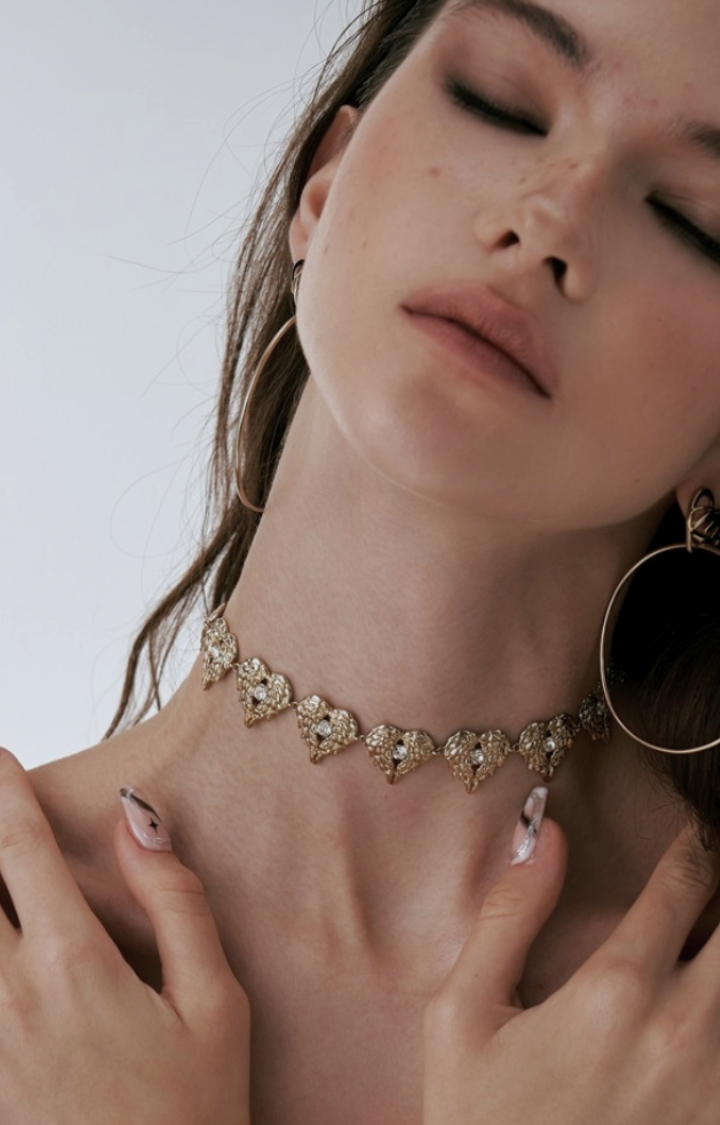 MATTE HEART CHAIN CHOKER