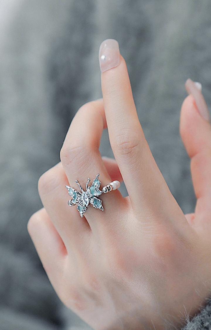PEARL AURORA BUTTERFLY RING