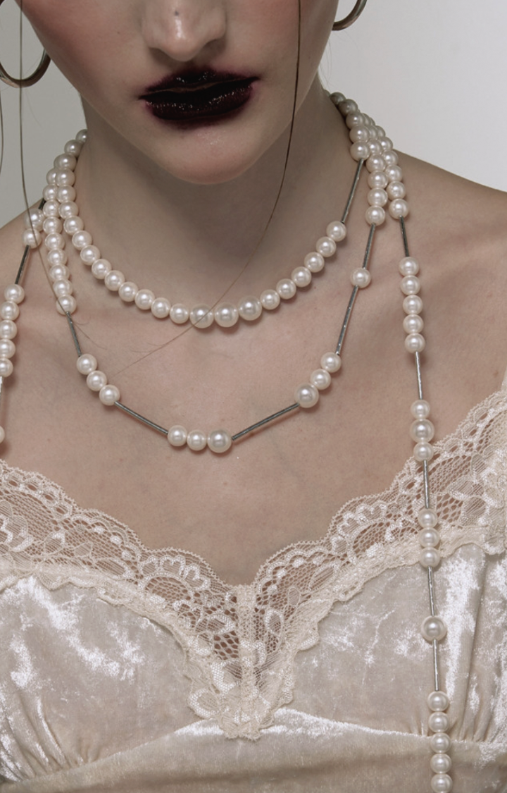 QUIET DEVOTION PEARL LAYER NECKLACE