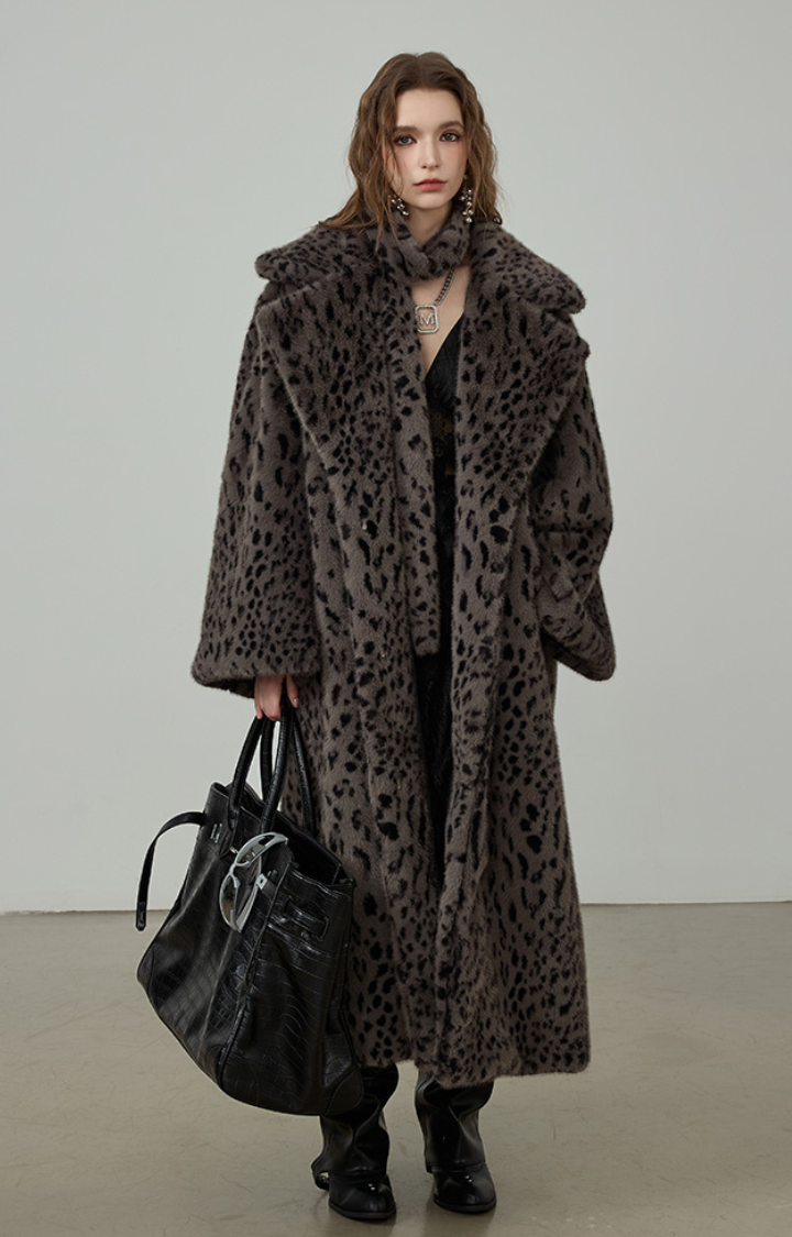 WILD GRACE LEOPARD FAUX FUR MAXI COAT IN GRAY LEOPARD
