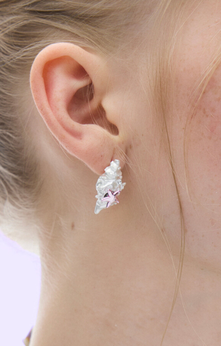 BRATTY PEARL SIREN EARRINGS