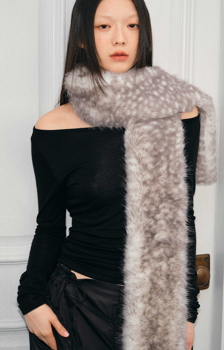 ETHEREAL FADE FAUX FUR LONG SCARF IN ASH TAUPE