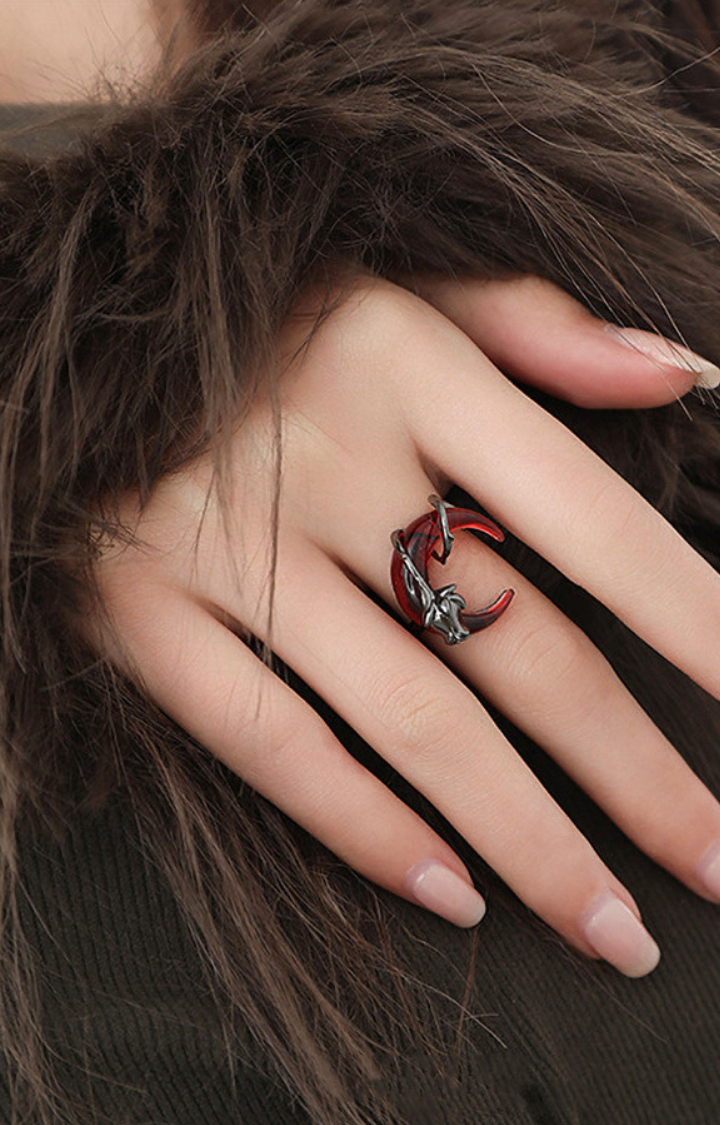 CRIMSON THORN ROSE RING