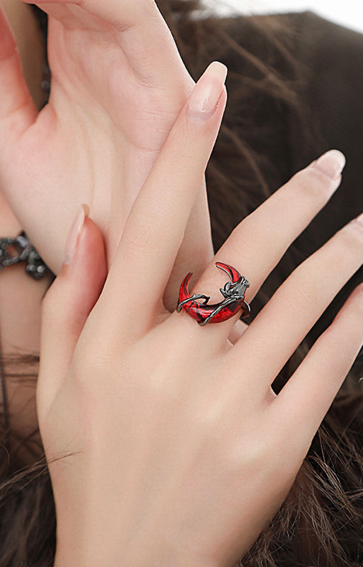 CRIMSON THORN ROSE RING