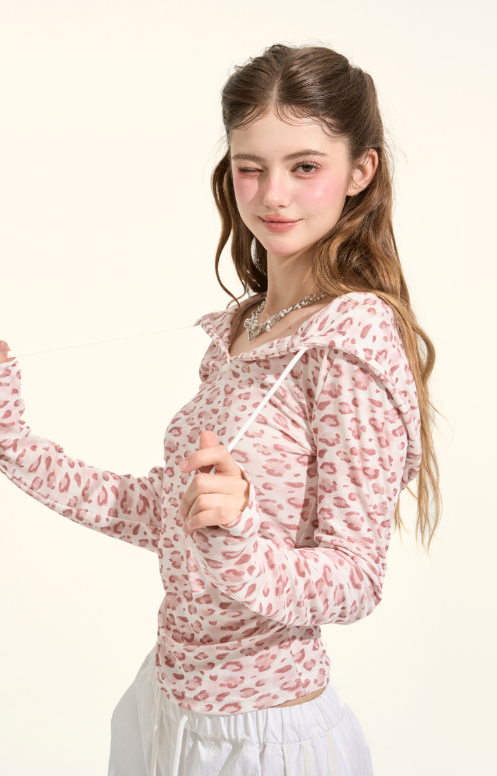 PINK WILD-HEART LEOPARD CROPPED TOP