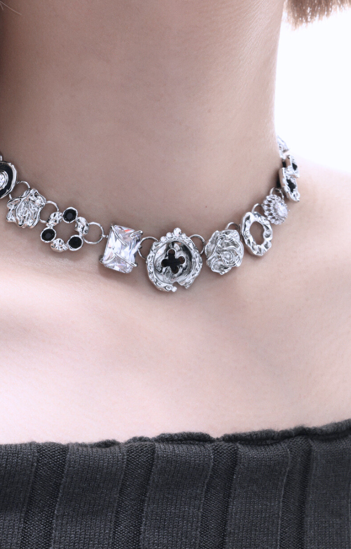 GUTTERKISS NECKLACE - OBSIDIAN DUST