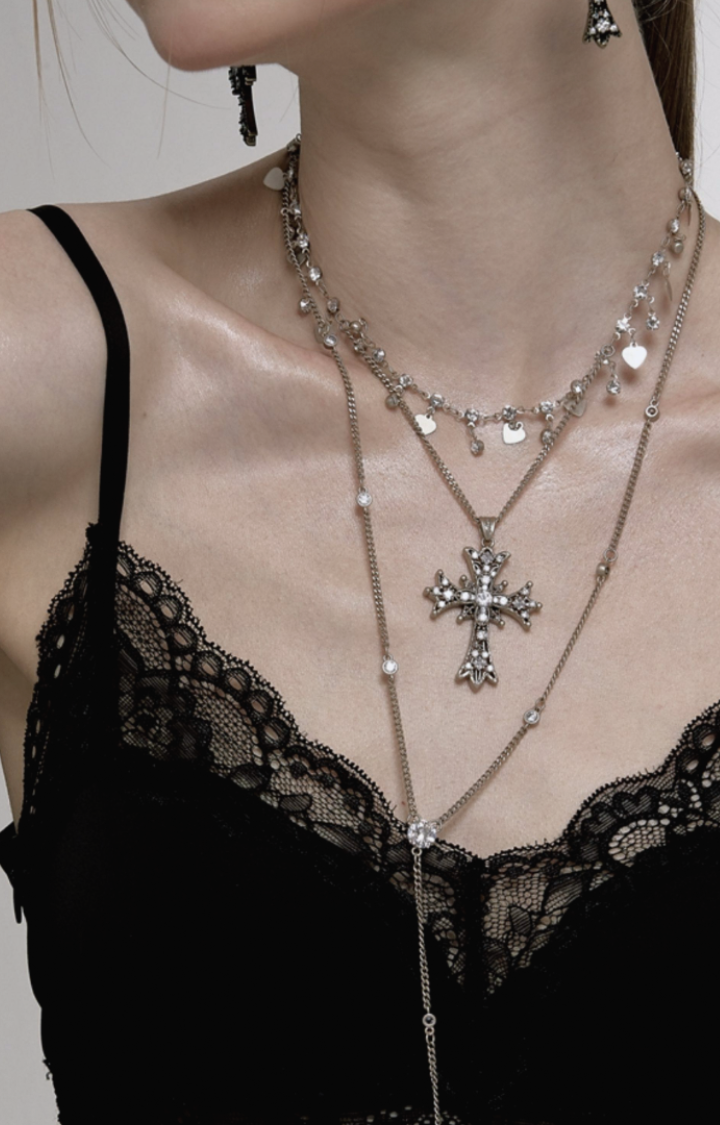 BAROQUE OATH LAYERED CROSS NECKLACE