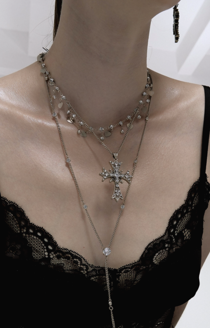 BAROQUE OATH LAYERED CROSS NECKLACE