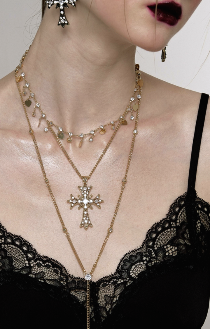 BAROQUE OATH LAYERED CROSS NECKLACE