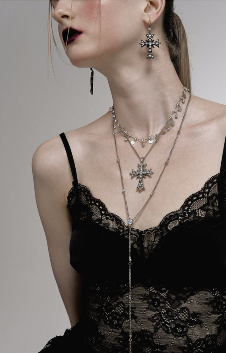 BAROQUE OATH LAYERED CROSS NECKLACE
