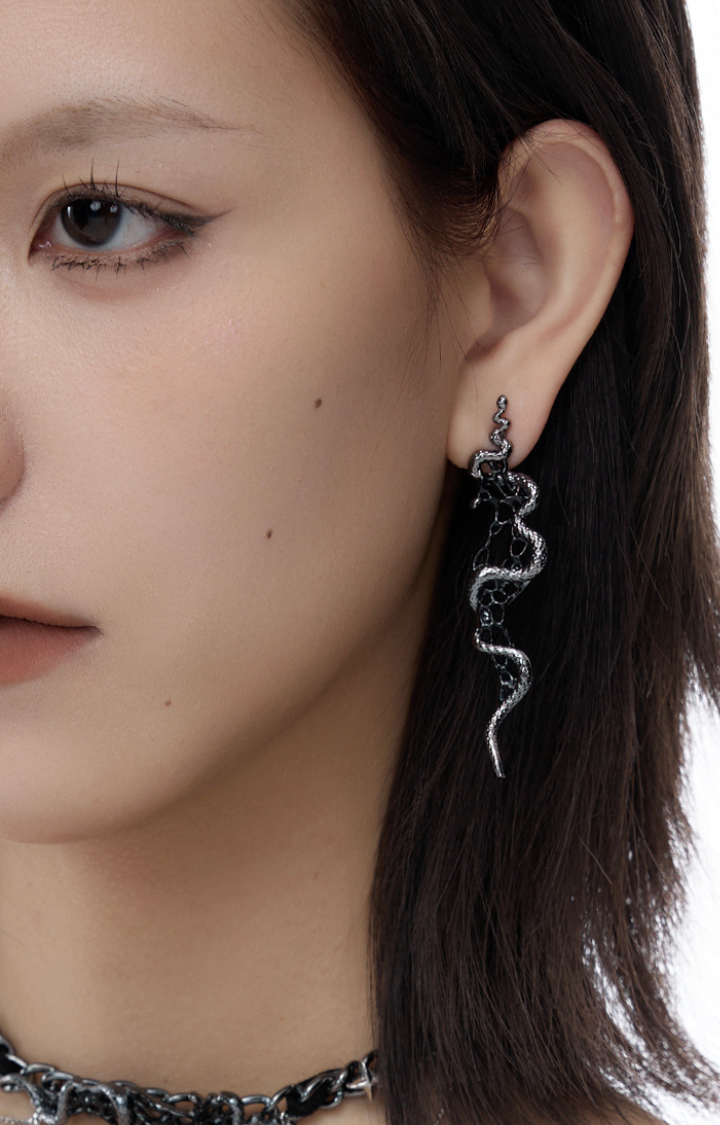 SERPENT FANG DROP EARRINGS