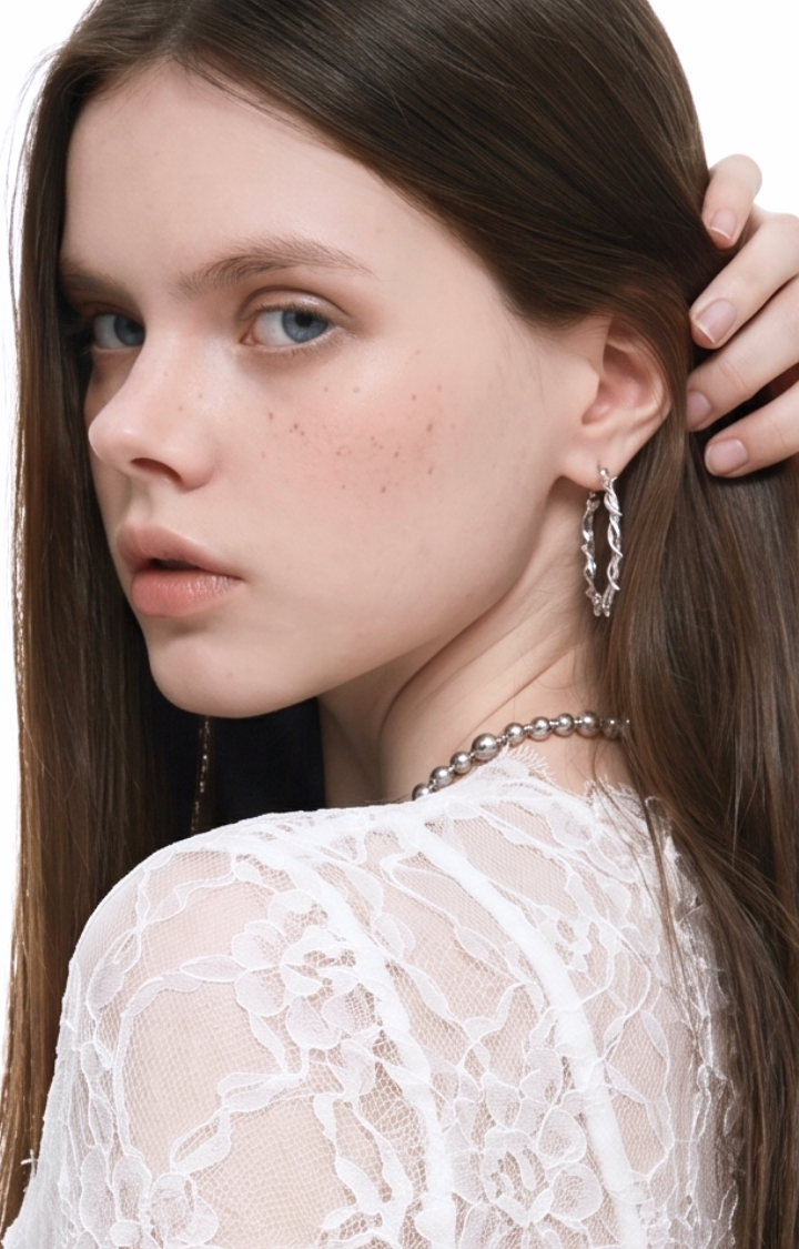 THORNED HALO HOOPS IN COLD RELIC SILVER