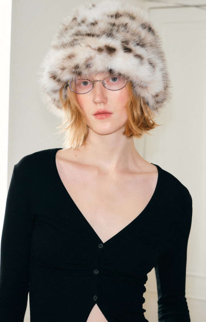 LEOPARD MUSE FAUX FUR BUCKET HAT