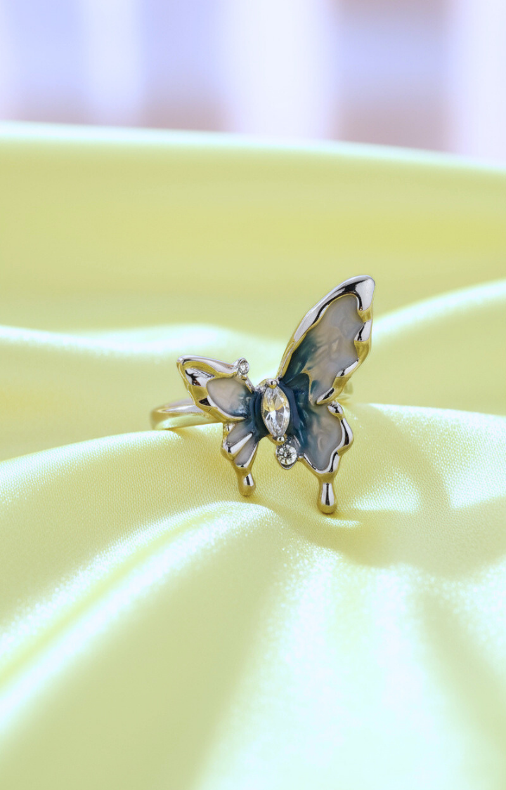 SAPPHIRE SKY BUTTERFLY RING